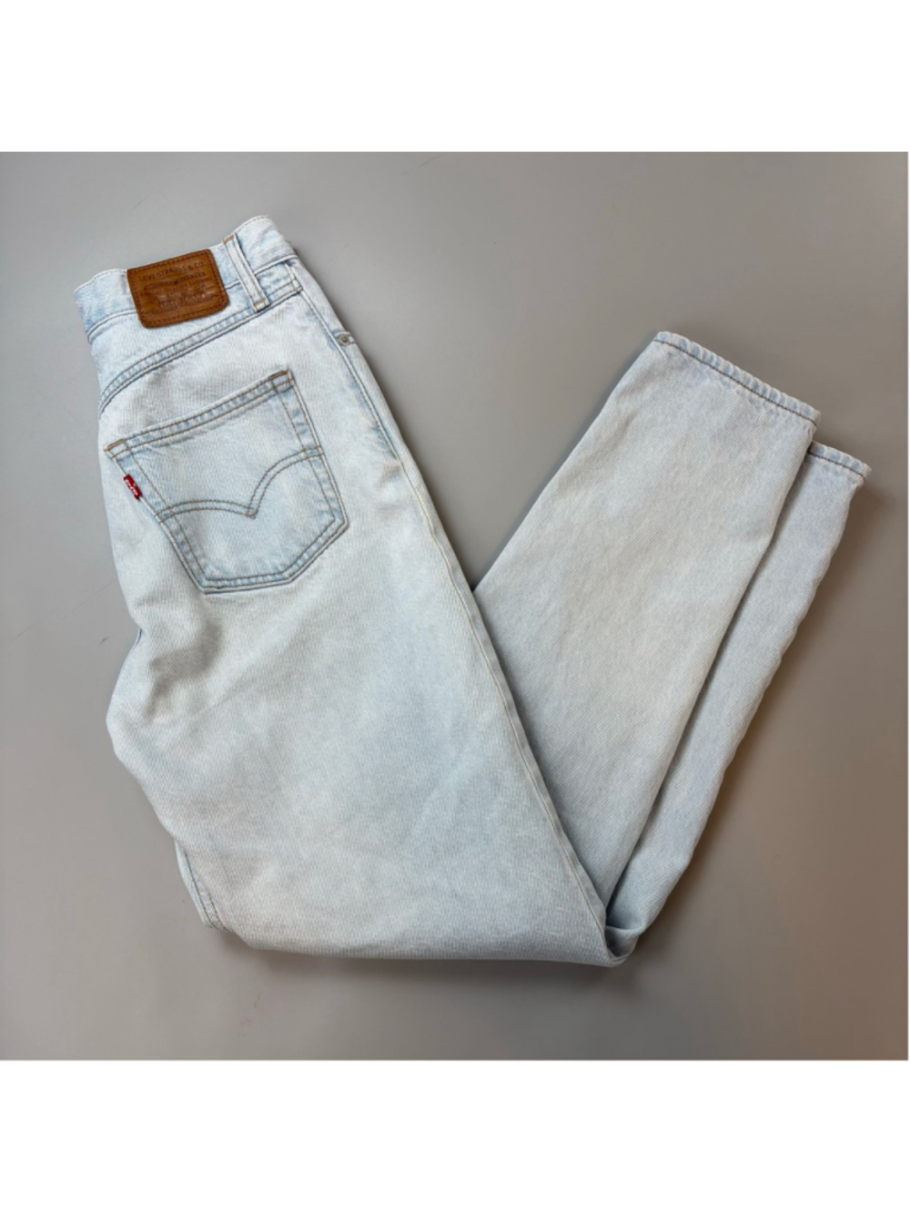 Levi's 80s Mom Jeans Light Blue 26 x 30 Big E Premium Cotton Classic VSCO Girl